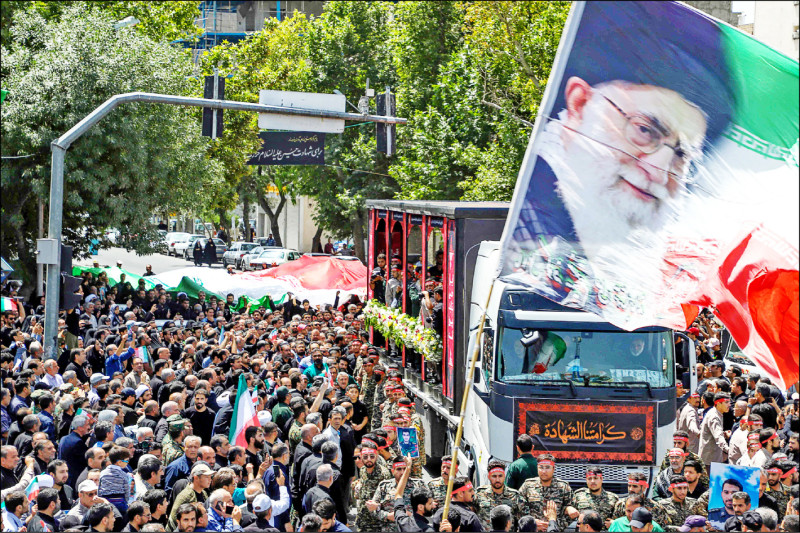 不堪一擊 伊朗急訂中國殲10C