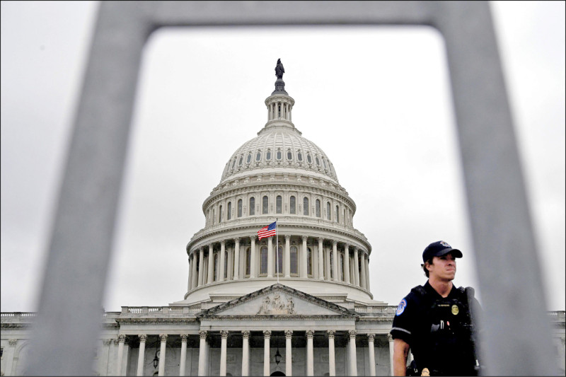 限制川普動武權力 美參院提案未過