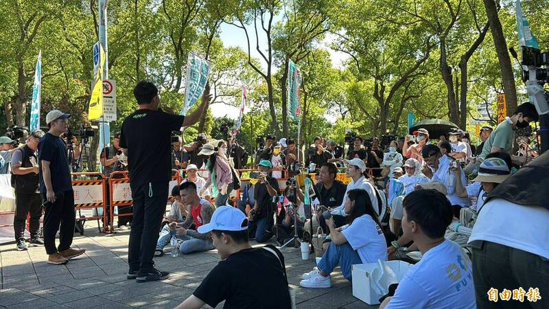 黃國昌批檢察官羅織入罪。（記者王冠仁攝）