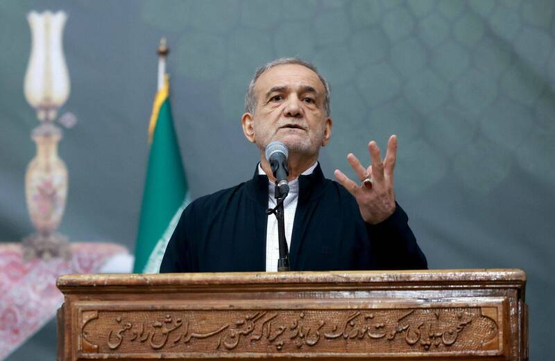 伊朗總統裴澤斯基安今（2）日下令暫停與國際原子能總署合作，但未透露暫停合作時間表或具體細節。（歐新社）