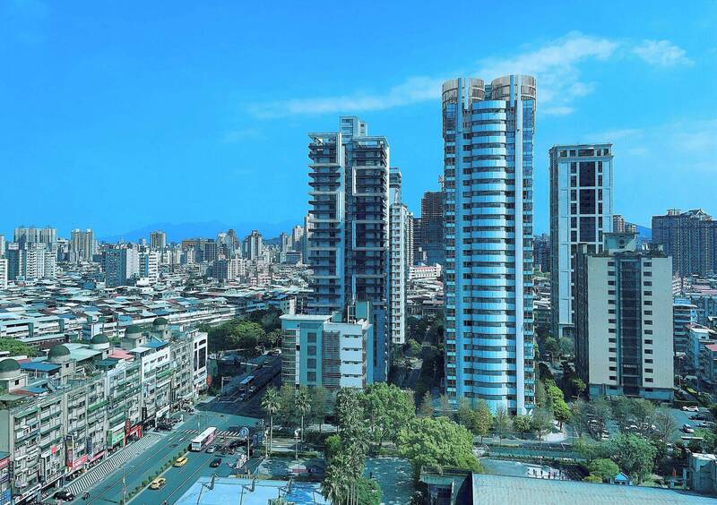 新北市新店區住宅大樓出租物件較多,且單坪租金高,這期住宅租金指數上漲較明顯。(圖由地政局提供) 新北市新店區住宅大樓出租物件較多,且單坪租金高,這期住宅租金指數上漲較明顯。(圖由地政局提供)