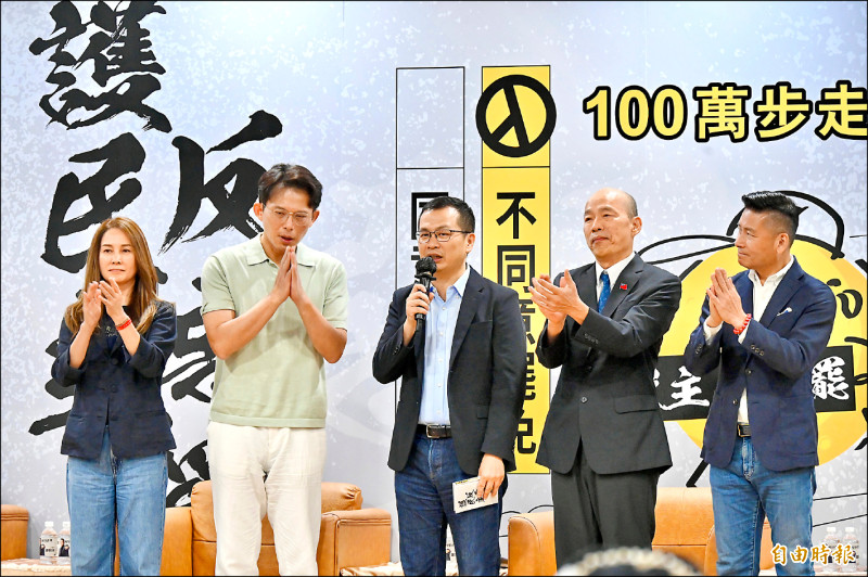 立法院長韓國瑜昨出席國民黨立委羅智強新書發表會，形容民眾黨主席黃國昌是「人中呂布」，引發各種議論。（記者叢昌瑾攝）
