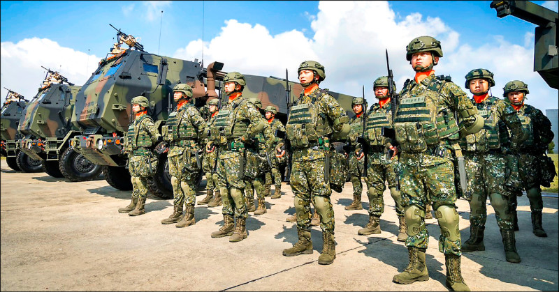 國軍首支海馬士多管火箭飛彈連正式成軍,代表我國陸軍精準打擊能力重要突破。(取自中華民國陸軍臉書) 國軍首支海馬士多管火箭飛彈連正式成軍,代表我國陸軍精準打擊能力重要突破。(取自中華民國陸軍臉書)