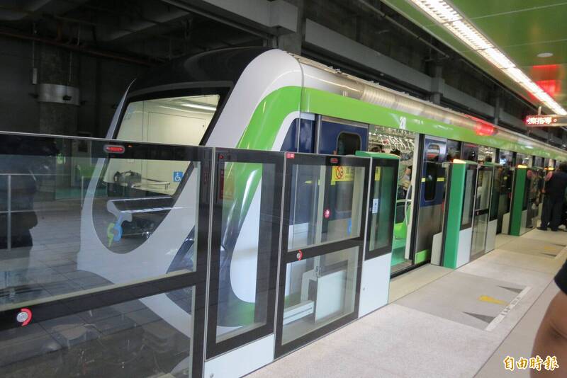 中捷表示,班距為15分鐘一班,並視旅運狀況機動調整。(資料照,記者蘇金鳳攝) 中捷表示,班距為15分鐘一班,並視旅運狀況機動調整。(資料照,記者蘇金鳳攝)