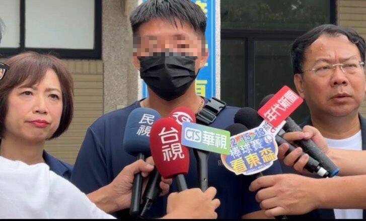 王家女婿(中)今首度發聲,質疑兩名涉案人逍遙在外,恐有「串供之虞」。(民眾提供) 王家女婿(中)今首度發聲,質疑兩名涉案人逍遙在外,恐有「串供之虞」。(民眾提供)