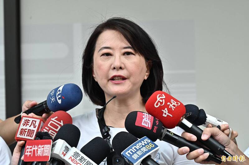 王鴻薇昨提到,黃呂錦茹透過律師傳話表示掛心5位藍委選情,此舉被外界質疑是否有串供之虞。黃帝穎今指出,王鴻薇若不是故意害黃呂錦茹,就是明顯欠缺法治教育。(資料照) 王鴻薇昨提到,黃呂錦茹透過律師傳話表示掛心5位藍委選情,此舉被外界質疑是否有串供之虞。黃帝穎今指出,王鴻薇若不是故意害黃呂錦茹,就是明顯欠缺法治教育。(資料照)