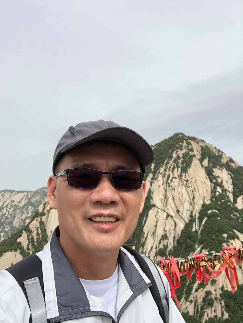 2024年7月8日清晨近6點,在台南南區新樂路住家門前遭一名男槍手埋伏開槍狙擊身亡的台南市區漁會前理事長林士傑。(取自林士傑臉書) 2024年7月8日清晨近6點,在台南南區新樂路住家門前遭一名男槍手埋伏開槍狙擊身亡的台南市區漁會前理事長林士傑。(取自林士傑臉書)