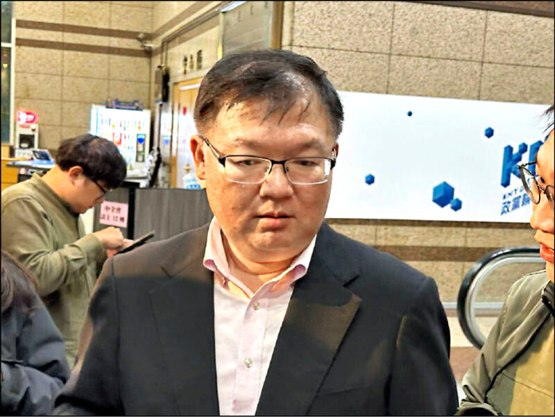 指薛瑞元、周志浩圖利高端 前藍委李德維判賠120萬