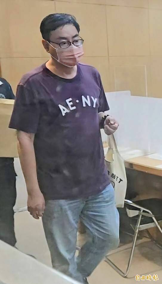 大同前法務長趙安,訊後50萬元交保。(記者王定傳攝) 大同前法務長趙安,訊後50萬元交保。(記者王定傳攝)