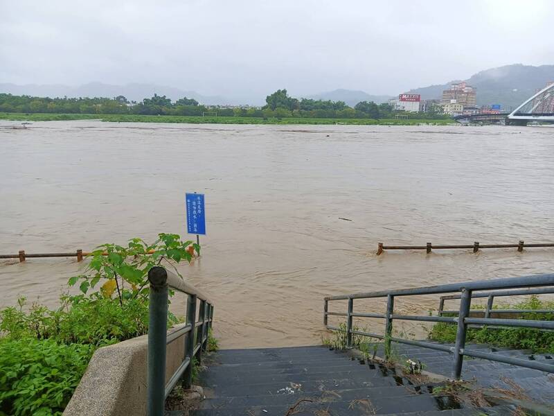 南投豪雨再襲！羅溪淹水危機再現 議員籲清淤