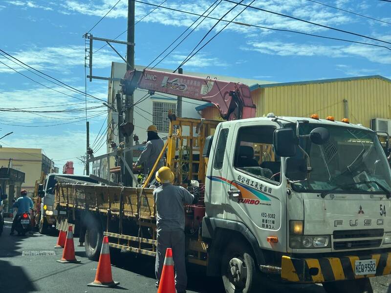 小琉球電纜地下化工程。（資料照，徐富癸辦公室提供）