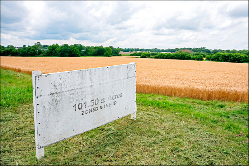 美國政府8日宣布，基於國安考量，將禁止中國及其他外國對手購買美國農地。（彭博資料照）