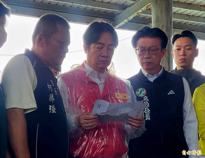 總統賴清德11日到台南七股西寮里勘災，聽取在地居民需求，接受陳情，也與民眾當面對話。（資料照，記者王姝琇攝）