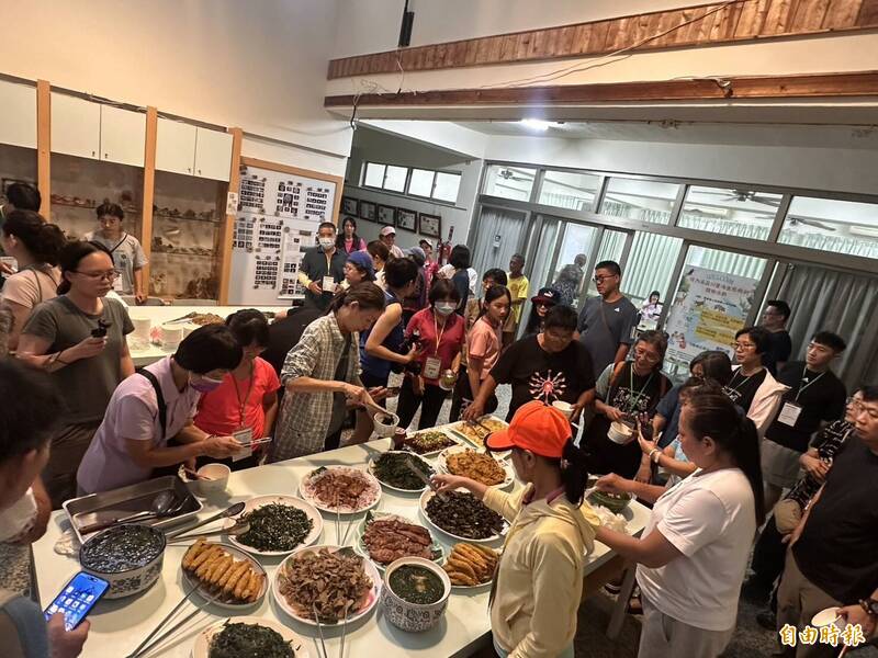 餐點也是享用地道海鹽豆腐風味料理。(記者蔡宗憲攝) 餐點也是享用地道海鹽豆腐風味料理。(記者蔡宗憲攝)