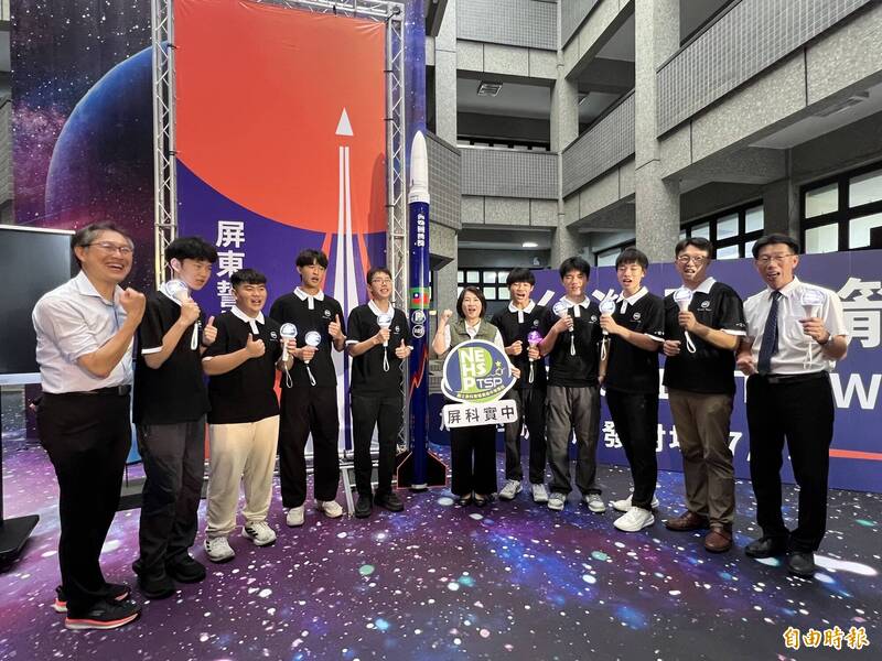 首屆台灣盃火箭競賽的決賽將於牡丹鄉旭海村登場，屏東地主隊為屏科實中。（記者羅欣貞攝）