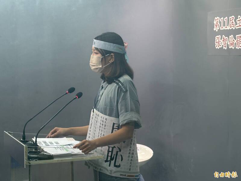 李天羽強調,罷免是為了愛,志工遍及各行各業,站出來是為了守護台灣,希望國會通過更好的法案,讓人民過上好的生活。(記者陳奕劭攝) 李天羽強調,罷免是為了愛,志工遍及各行各業,站出來是為了守護台灣,希望國會通過更好的法案,讓人民過上好的生活。(記者陳奕劭攝)