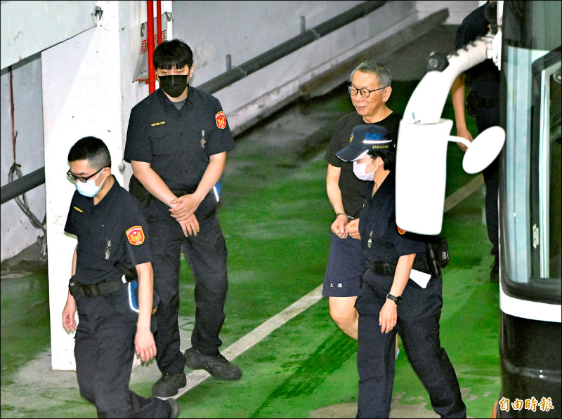 前台北市長柯文哲昨出庭接受訊問。(記者田裕華攝) 前台北市長柯文哲昨出庭接受訊問。(記者田裕華攝)
