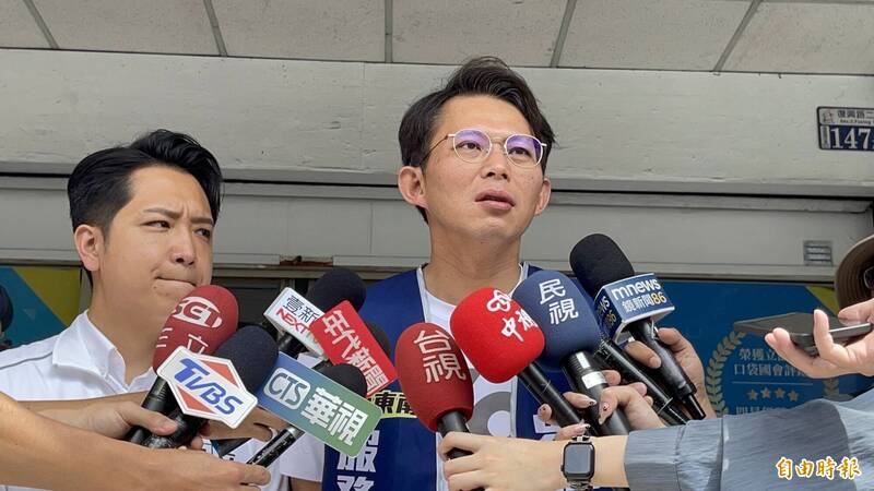 [討論] 黃國昌前天大讚：童子賢敢說真話！