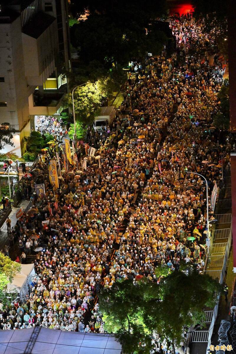 Re: [新聞] 民進黨：藍營造謠攻擊賴總統 人民將以選票制裁