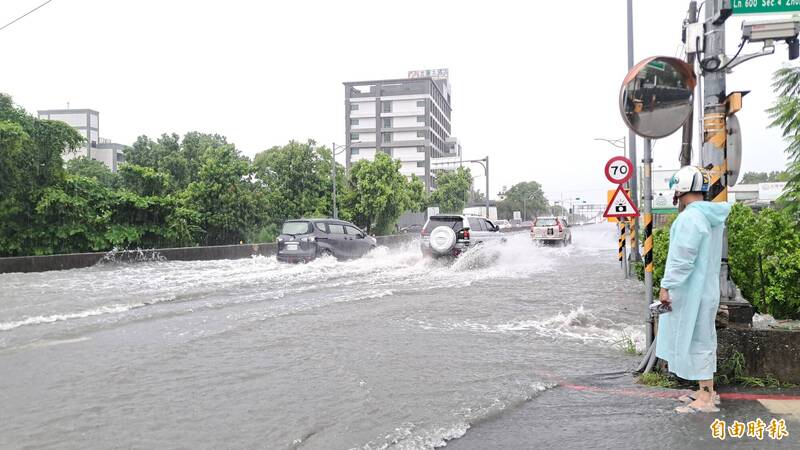 台東處處豪雨成災 挫賓行動宣布暫停造勢