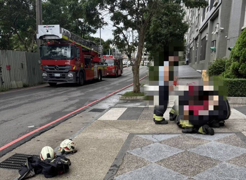 通緝犯不願入獄揚言跳樓 桃警消鋪氣墊防護壓制歸案
