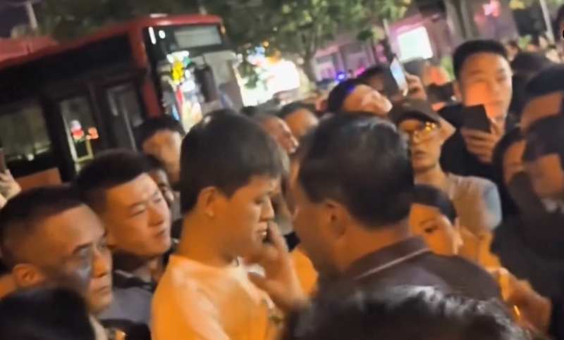 甘肅幼兒園247童鉛中毒！官方竄改檢測結果 家長抗議遭暴力維穩！
