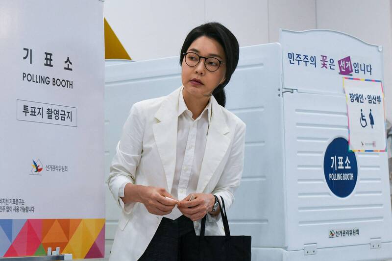 尹錫悅妻金建希碩士論文抄襲 博士學位遭撤銷