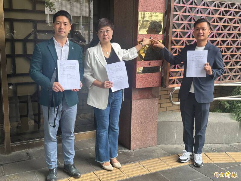新竹罷團列立委鄭正鈐十大罪狀 今赴北檢提誣告告訴