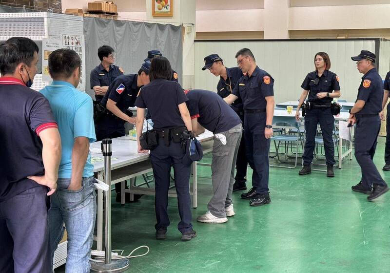 台中近百萬張罷免票開始印製 警荷槍實彈維安
