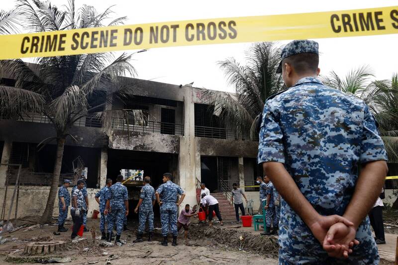 孟加拉軍機墜毀校園至少27死 全國降半旗哀悼