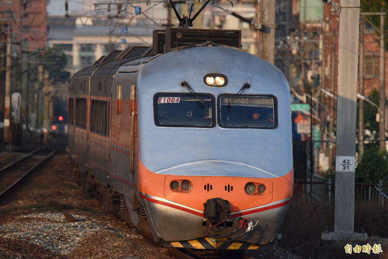 台鐵司機挺大罷免！ 一句「我會安全把你們送到」感動上萬網友