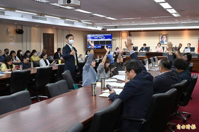 藍提「丹娜絲颱風災後重建特別條例」 綠批「災後地獄」內容不當
