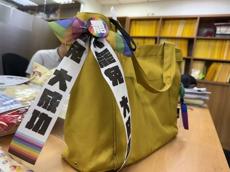 投票前夕立院竟戒嚴？陳培瑜爆：警衛要求拔「大罷免」飄帶
