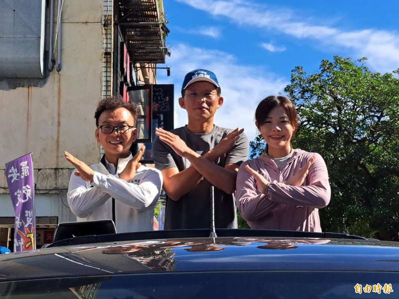 批民進黨撕裂社會 黃國昌挺高虹安、鄭正鈐籲投不同意票