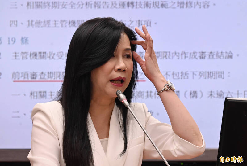 挺罷免口誤遭網軍攻擊 吳靜怡嗆萬美玲：免費宣傳同意罷免以示負責