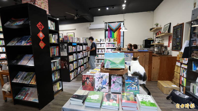 中壢獨立書屋「開書單」籲重返民主現場 726下架藍委