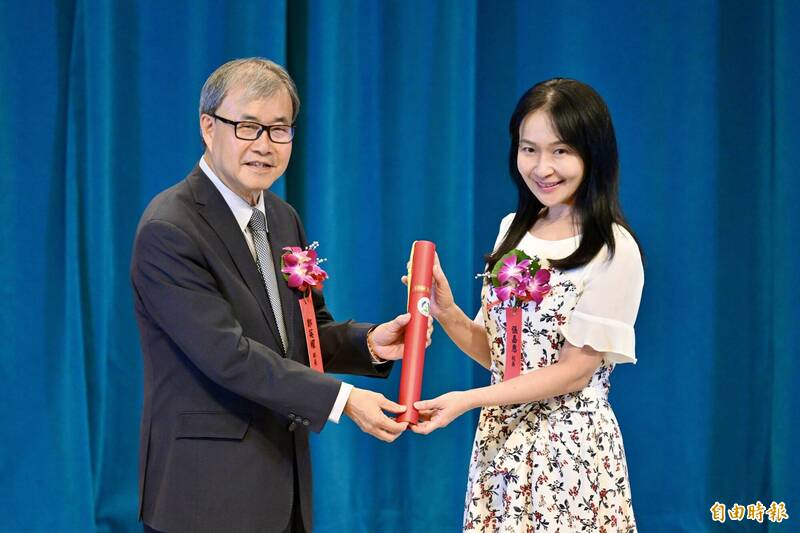 國立高中職校長交接 教長：半導體9成以上人才台灣培育