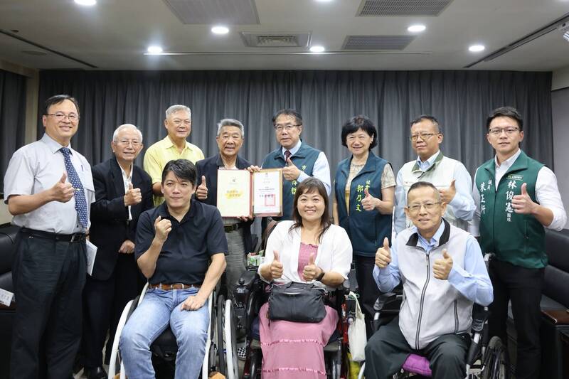 台南收到丹娜絲災後「最熱血的1筆捐款」 他們4天募捐30萬