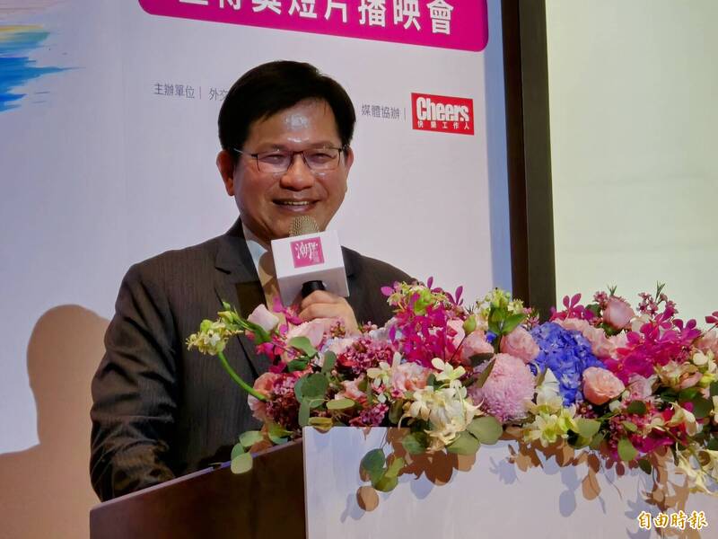 外交部門前集結10萬公民挺罷免 林佳龍：展現島嶼的溫柔