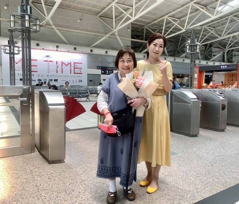 郭雨新之女坐21小時飛機返台 陳瓊華:只為投一張罷免票