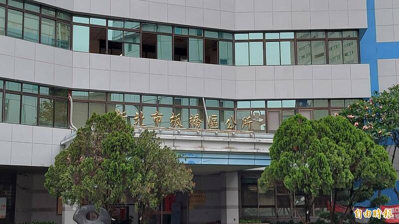 民宅、車庫設投票所？ 板橋區公所：暑假校舍整修借私人場所調度