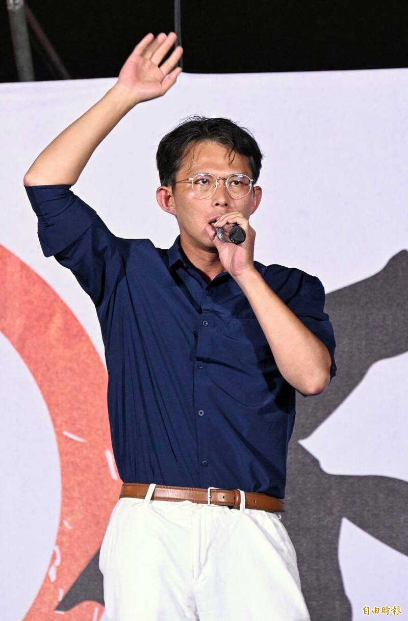 自爆收刑事被告傳票下週二出庭 黃國昌：我怕走進去、出不來