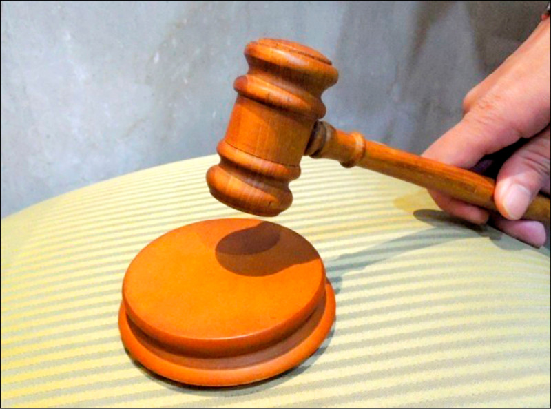 渣警嘿咻女警 竊錄警花性愛片撈30萬 起訴
