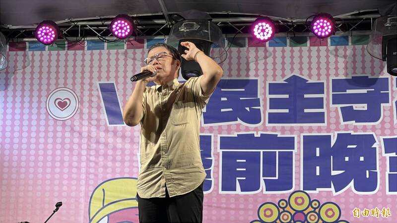 王小棣台中挺罷免，喊726、823戰役打到現在，「讓我們的民主贏」