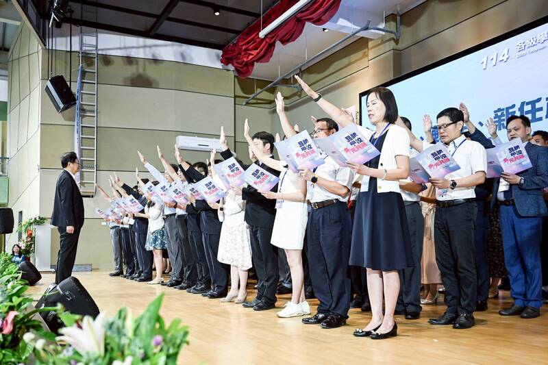 桃園市新任校長、園長布達 89人異動