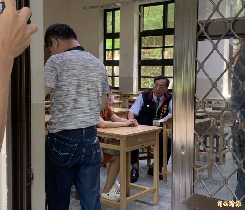 桃園婦人拿私章蓋選票 換票被拒怒撕毀最高恐罰5萬元