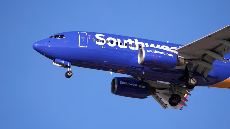 嚇壞！西南航空驚險急墜 空服員撞傷辭職、機師也走人