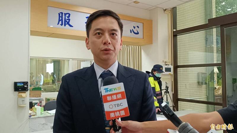 牛煦庭開票呈五五波！支持者緊盯票數