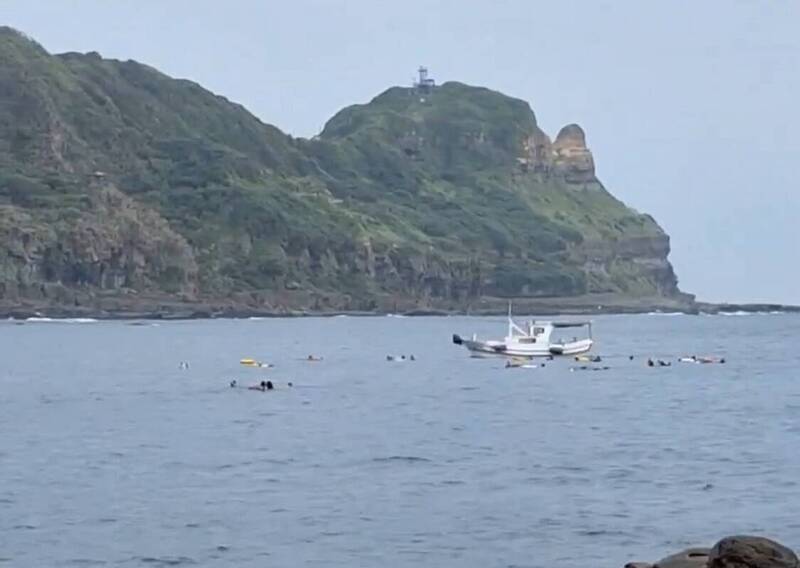 潛水驚魂！漁船返港抄近路闖水域遊憩區 潛水客險挨撞