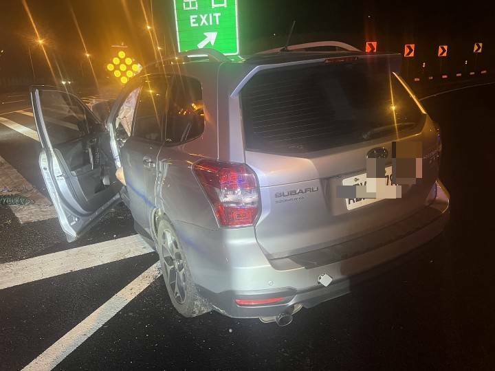 國道再傳死傷！三義交流道休旅車自撞 駕駛送醫不治